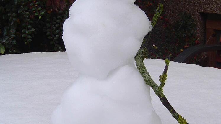 Und noch ein Schneemann, entdeckt in  Rehweiler von Hans-Paul Jüstel.