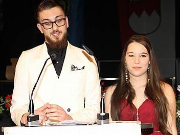 In ihrer Abschiedsrede blickten Julius Jung und Andrea Kaiser auf ihre Zeit am MGL zurück.