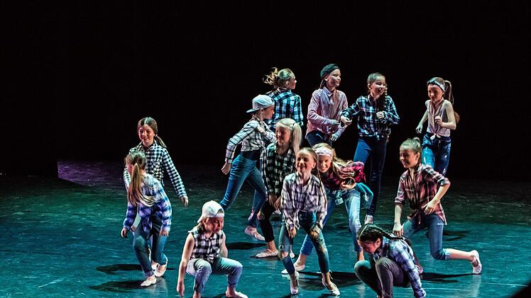 Impressionen von der Matinee "Jugend spielt für Jugend" im Landestheater Coburg: Tanzstudio ScholzFoto: Jochen Berger