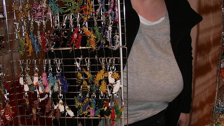 Tina Hofmann aus Nürnberg entwirft und  fertigt  Perlentiere.