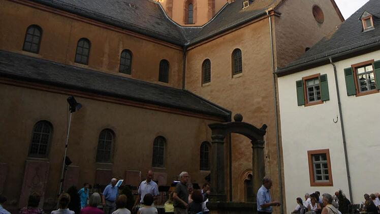 Nach Seligenstadt führte ein Ausflug des Bayerischen Kammerorchesters Bad Brückenau.  Foto: Regina Rinke