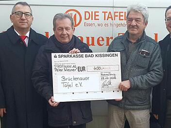 Peter Wiesner, Hans Jürgen Schelle, Klaus Hartmann und Florian Haas freuen sich bei der Spendenübergabe. Foto: Thomas Dill