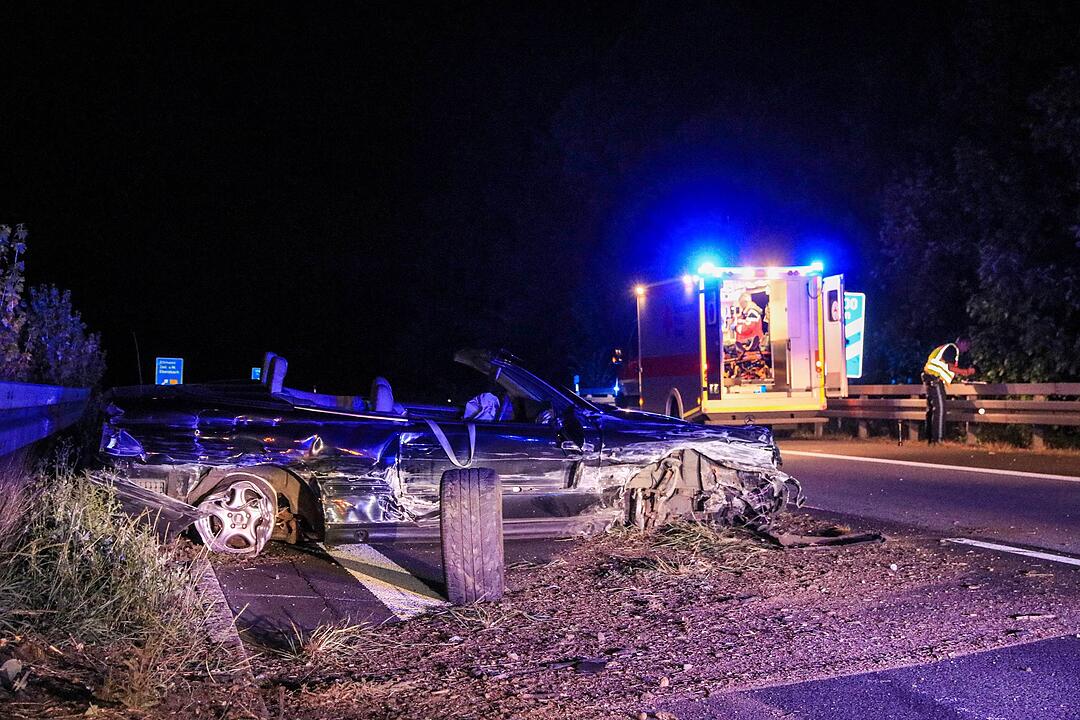 Schwerer Unfall auf A70 bei Ebelsbach: Mit 1,1 Promille gegen die Leitplanke