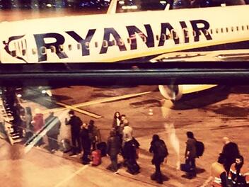 Flughafen Nürnberg: Geburtstags-Urlaub beginnt mit Fliegerdrama - "Personal wollte nichts für uns tun"