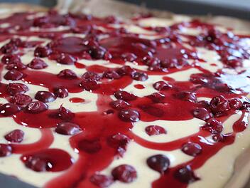 Sommerzeit ist Kirschenzeit: Leckerer Kirschkuchen vom Blech