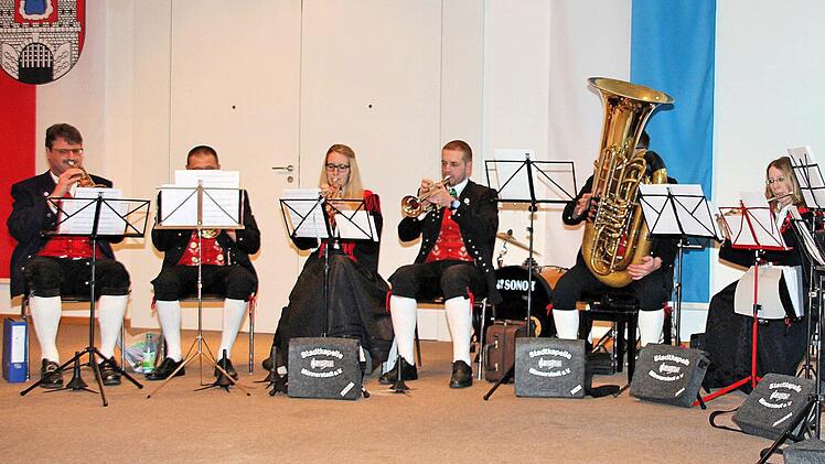 Die Stadtkapelle mit ihrem Dirigenten Fabian Usleber umrahmte die Sportlerehrung musikalisch. Foto: Dieter Britz