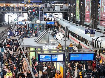 Nach Sturmtief Elli - Lage am Hamburger Hauptbahnhof