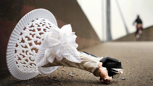 In NRW ist eine Hochzeit aus dem Ruder gelaufen. Symbolfoto: Martin Gerten/dpa
