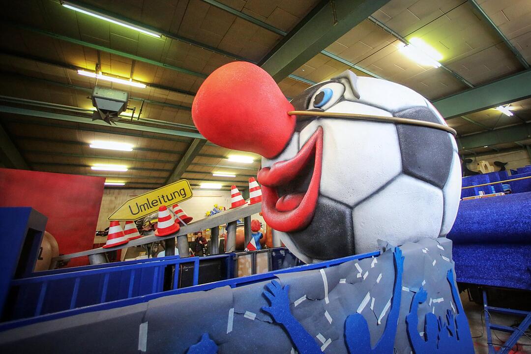 Motivwagen für Mainzer Rosenmontagszug