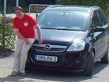 Sein ganzer Stolz: Stadststeinachs Bürgermeister Roland Wolfrum ist ein begeisterter SAN-Fahrer.  Foto: privat