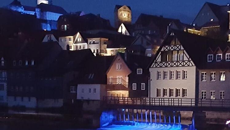 Das Steinwehr bei "Kronach leuchtet 2016" vor dem Stadtaufbau. Foto: Yvonne Meißner