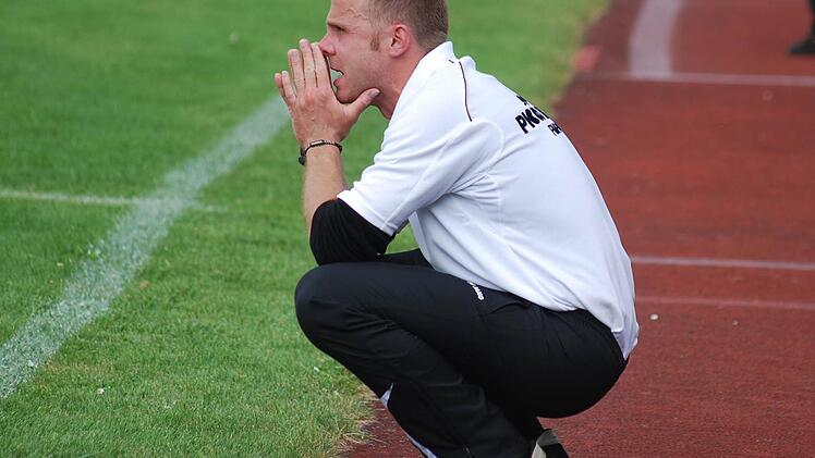 Nur noch bis Saisonende an der Seitenlinie des SSV Kitzingen, Carsten Lanik.