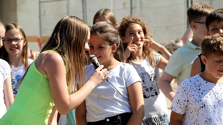 Am Erweiterungsbau der Carl-Platz-Schule wurde Richtfest gefeiert.  Foto: Richard Sänger