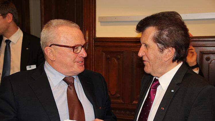 Friedrich Herdan, Präsident der Industrie- und Handelskammer zu Coburg (rechts), im Gespräch mit dem ehemaligen Manager und jetzigen Bundestagsabgeordneten Thomas Sattelberger.Oliver Schmidt
