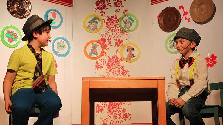 Jannik Diekmann und Ben Tannhäuser in einem Schwindelsketch