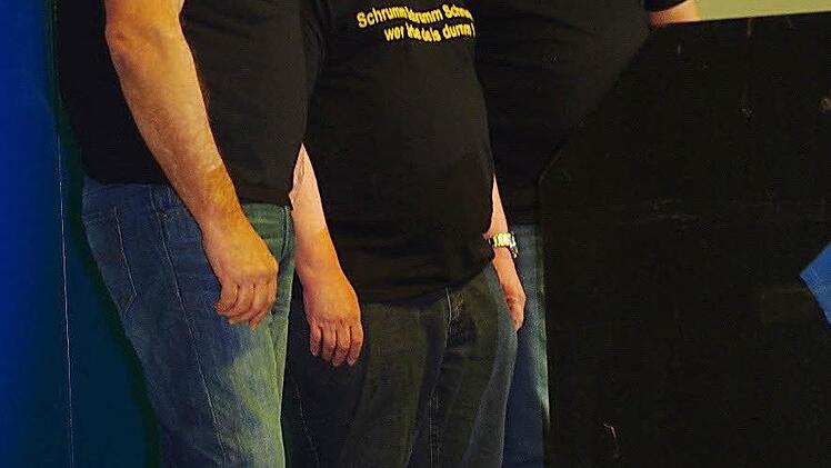Beim verbalen Rundumschlag der "Tramps vö Johannisthal" (Werner Schneider, Rainer Stenglein und Hubert Denegri) bekamen vor allem ihre Nachbarn aus Küps ihr Fett weg.  Foto: Heike Schülein