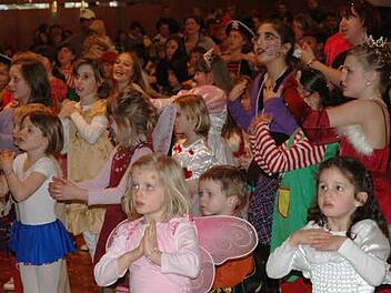 Am Kinderfasching, den die Coburger Narrhalla am kommenden Sonntag im Kongresshfrhaus ausrichtet, wird sich auch die Tanzsportgarde Coburger Mohr mit einigen Vorführungen beteiligen. Foto: CT-Archiv