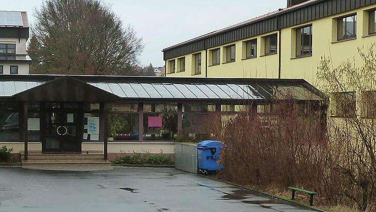 Die Burkardrother Mittelschule Foto: Wolfgang Kretschmer