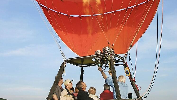 Jetzt wird's heiß. Der Aufstieg beginnt.Fotos: Birgit und Ralf Kestel