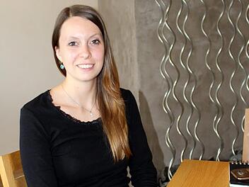Jugendsozialarbeiterin Johanna Mahr auf dem Volkersberg, kurz vor dem Umzug zurück nach Bad Kissingen. Foto: Julia Raab