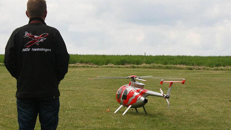 Voll konzentriert lässt Michael Dressendörfer seinen G-RAPD fliegen.