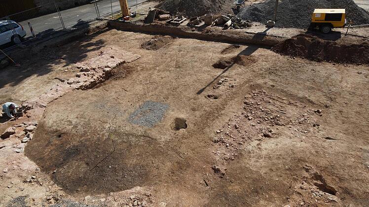 Der Stadtbrand von 1854 zerstörte die Marienkirche endgültig, sodass sie abgerissen wurde. Eine archäologische Grabung auf dem Viehmarkt brachte im vergangenen Jahr die letzten Spuren des Gotteshauses für kurze Zeit wieder ans Licht. Foto: Archiv/ Arkadius Guzy