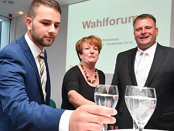 Die Bad Brückenauer Heilquellen im Test: Wahlforum der Saale-Zeitung in Bad Brückenau mit den Kandidaten Claudio Kleinhans (von links), Brigitte Meyerdierks und Mike Richter. Foto: Ronald Rinklef