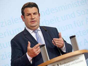 Hubertus Heil (SPD), Bundesarbeitsminister legt milliardenschweres Konzept für Grundrente vor Foto: Wolfgang Kumm/dpa