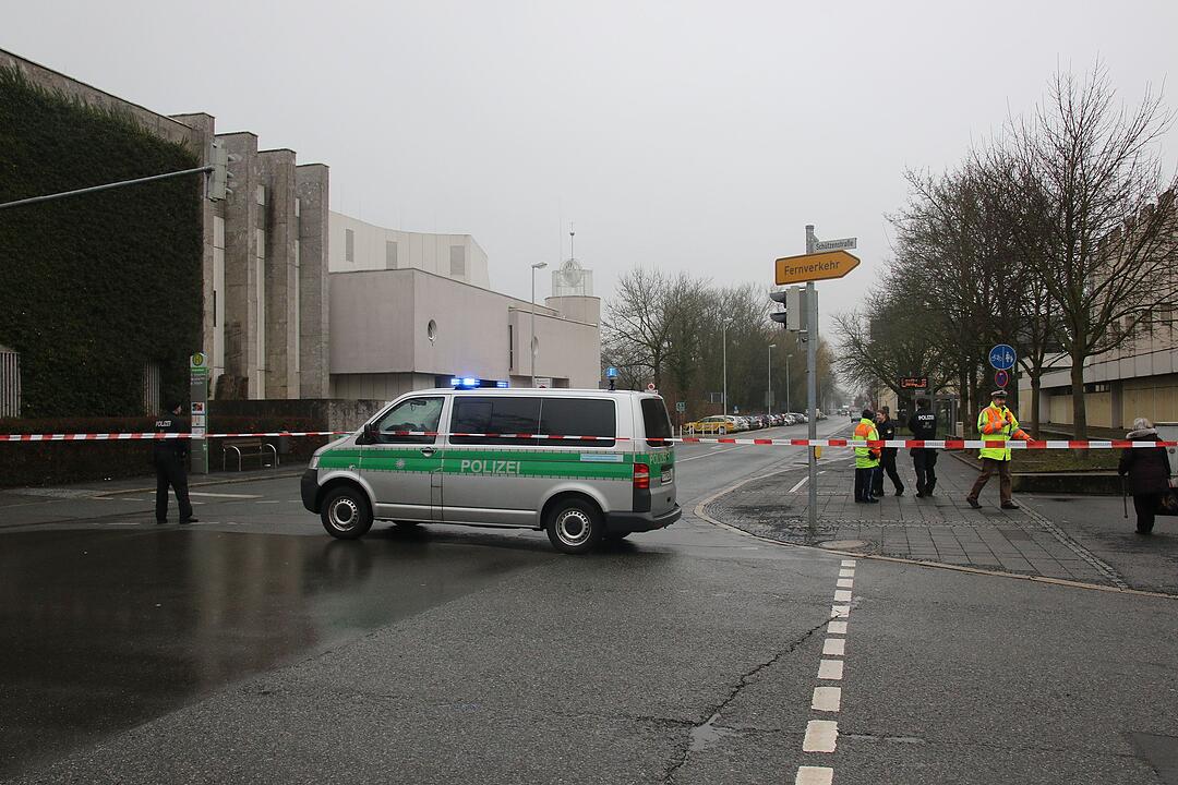 Coburg: SEK-Einsatz in Wohnung an Angerturnhalle – Haus wurde gestürmt