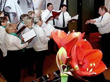 Der Gastchor "Edelweiß" Neuses trug zum Gelingen der Feier bei.Foto: Karl-Heinz Hofmann