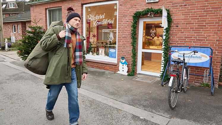 Niemand hat damit gerechnet, dass Bent (Anton Spieker) über Weihnachten in der Heimat sein wird.