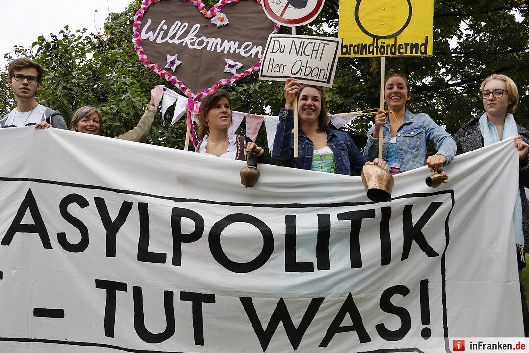 Orban besucht CSU in Kloster Banz: Opposition demonstriert