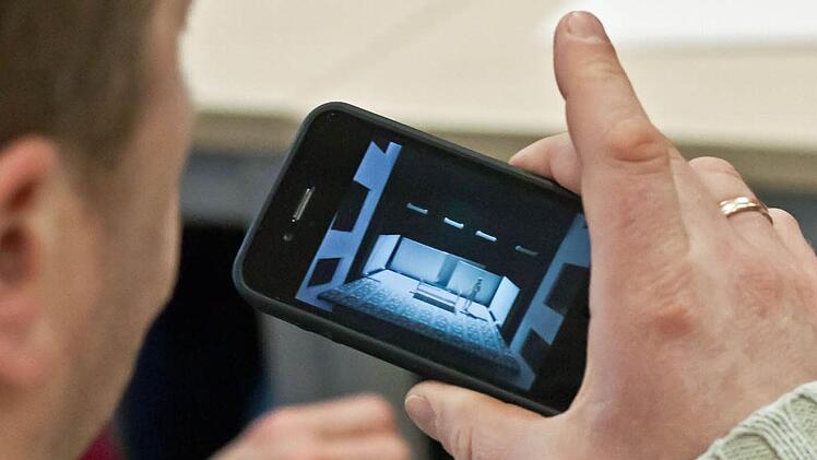 Moderne Technik macht's möglich: ein kurzer Blick auf den Bühnenbildentwurf des ersten Aktes.