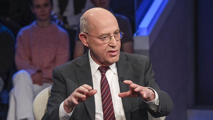 Kritisiert die Blickrichtung des Bundeskanzlers: Linken-Politiker Gregor Gysi bei "Maischberger".