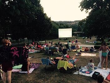 Im Stadtsteinacher Freibad hat es schon einmal ein Open-Air-Kino gegeben. Viele Jugendliche in Wirsberg würden sich freuen, wenn so eine Veranstaltung im Waldschwimmnad stattfinden könnte. Foto: Archiv/Wulf