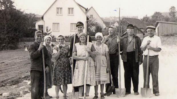 Fleißige Handdienstarbeiter 1964.