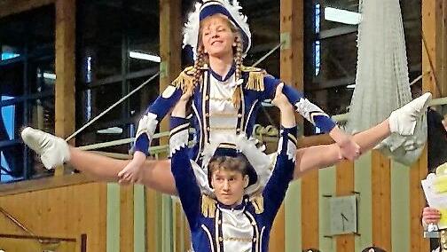 Nina Mirsberger und Letizian Petsch tanzten in Bad Staffelstein erfolgreich.