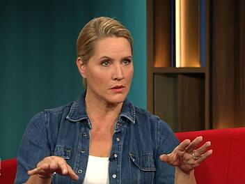 Judith Rakers hat in der NDR-Show von einem unangenehmen Erlebnis auf Rügen berichtet.