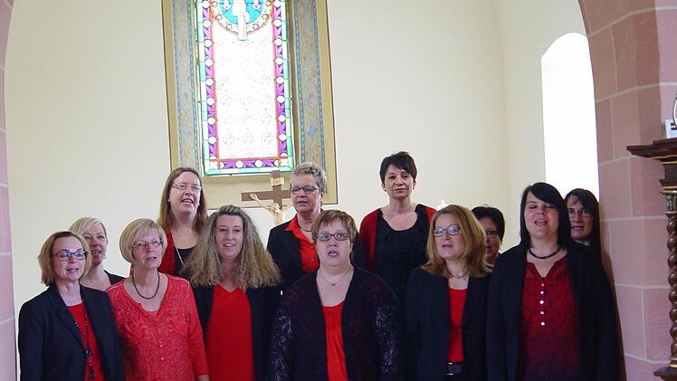Eindrücke von der Kirchenweihe in Züntersbach. Foto: Brigitta Kempe-Wolf