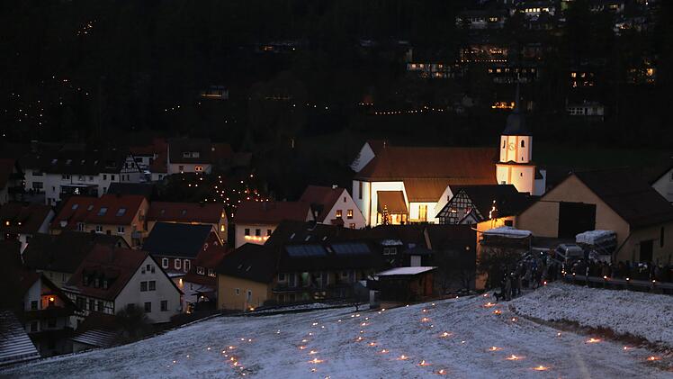 Die Hänge um Obertrubach waren beleuchtet. Foto: Franz Galster