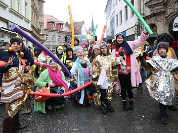 Buntes Treiben beim Faschingsumzug 2018 in Forchheim. Foto: Josef Hofbauer/Archiv