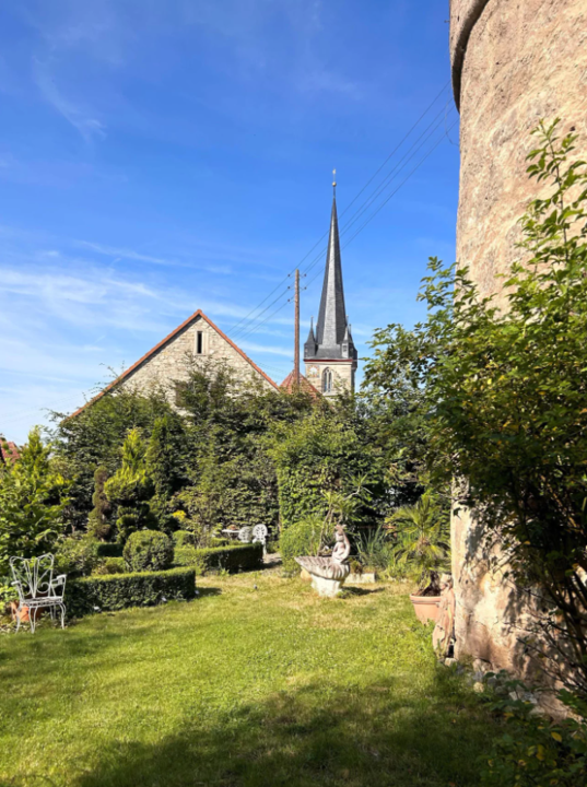 Jahrhundertealte Geschichte: Geheimnisvolles Schloss in Franken zu verkaufen