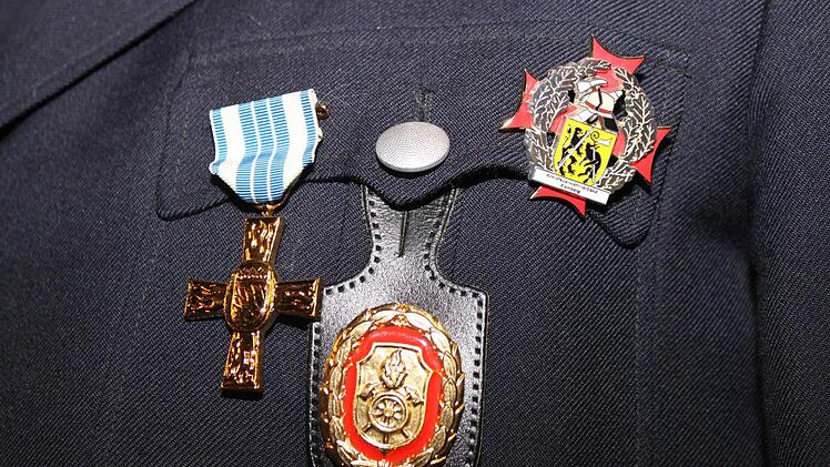 Auszeichnung in Gold für 40 Jahre Dienst Foto: Carmen Schwind