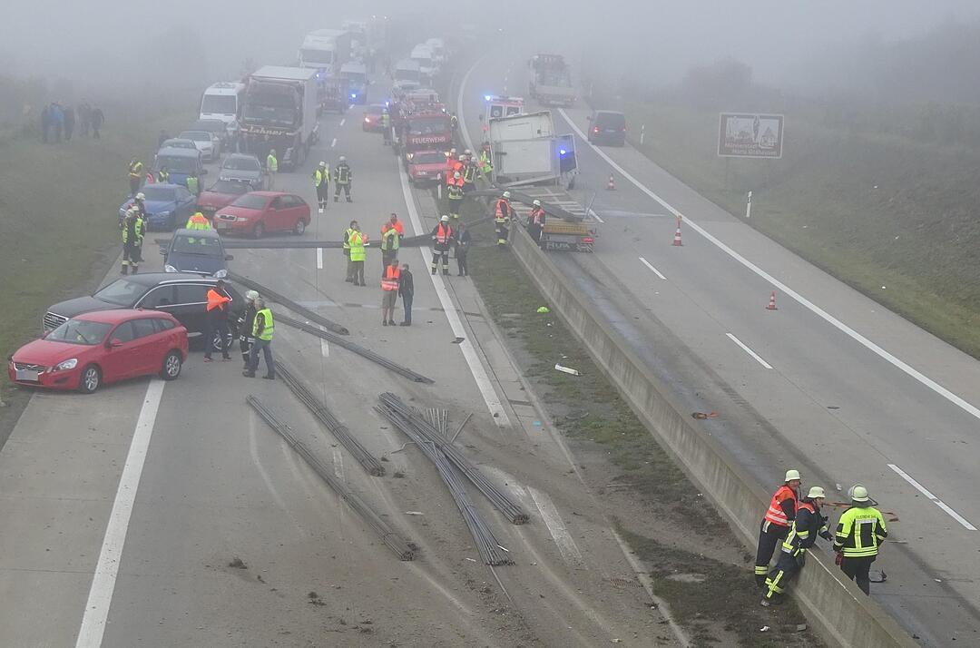 Unterfranken: Spektakulärer Unfall auf der A71