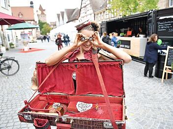 Gelungene Performance: Etta Streicher und ihre Kabarett der guten Wünsche  Foto: isslerimages