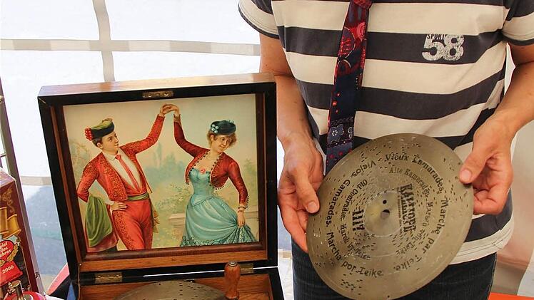 Originaltöne aus der alten Spieluhr gab es bei Andrea Brumby-Ungersböck zu hören.