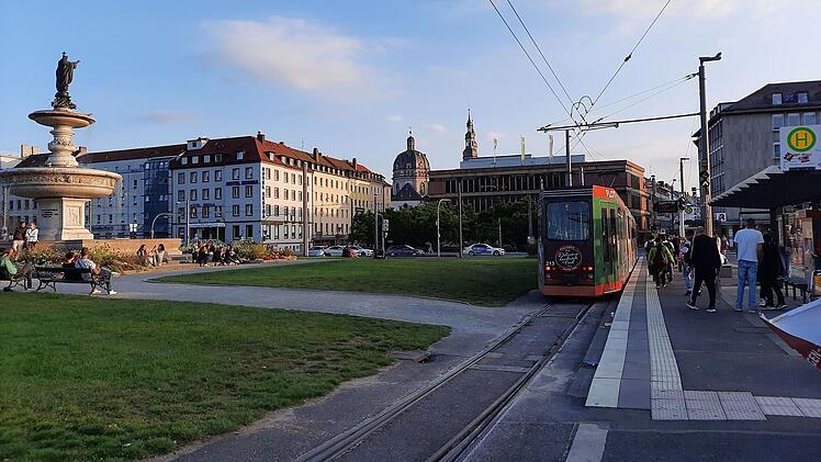 W&uuml;rzburg: "Straba-City-Takt" wird vorbereitet - welche Bauarbeiten und Sperrungen folgen