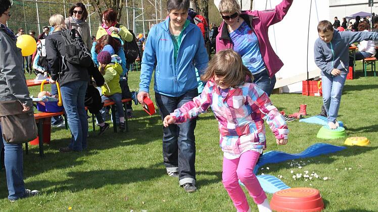 An manchen Stationen war Geschicklichkeit gefragt. Foto: Gerda Völk