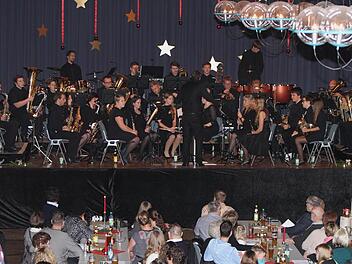 Die Stadtkapelle Eltmann unter der Leitung von Andreas Stieler begeisterte mit ihren Darbietungen das Publikum beim gelungenen Konzert in der Stadthalle.  Fotos: Günther Geiling