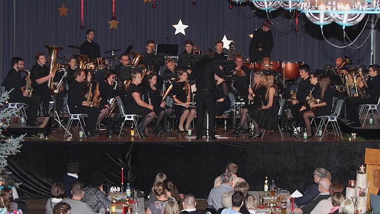 Die Stadtkapelle Eltmann unter der Leitung von Andreas Stieler begeisterte mit ihren Darbietungen das Publikum beim gelungenen Konzert in der Stadthalle.  Fotos: Günther Geiling